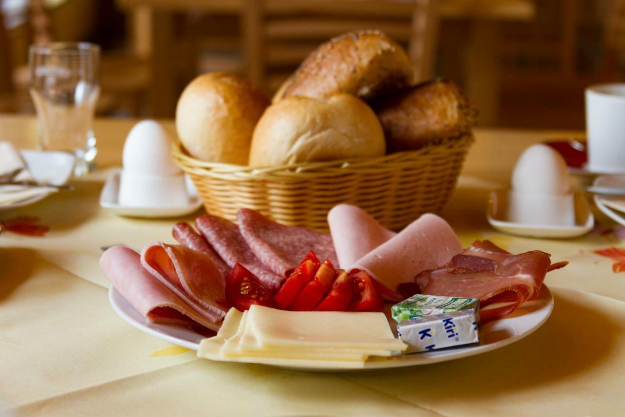 Bistro Im Ring Bed & Breakfast Quiddelbach Dış mekan fotoğraf
